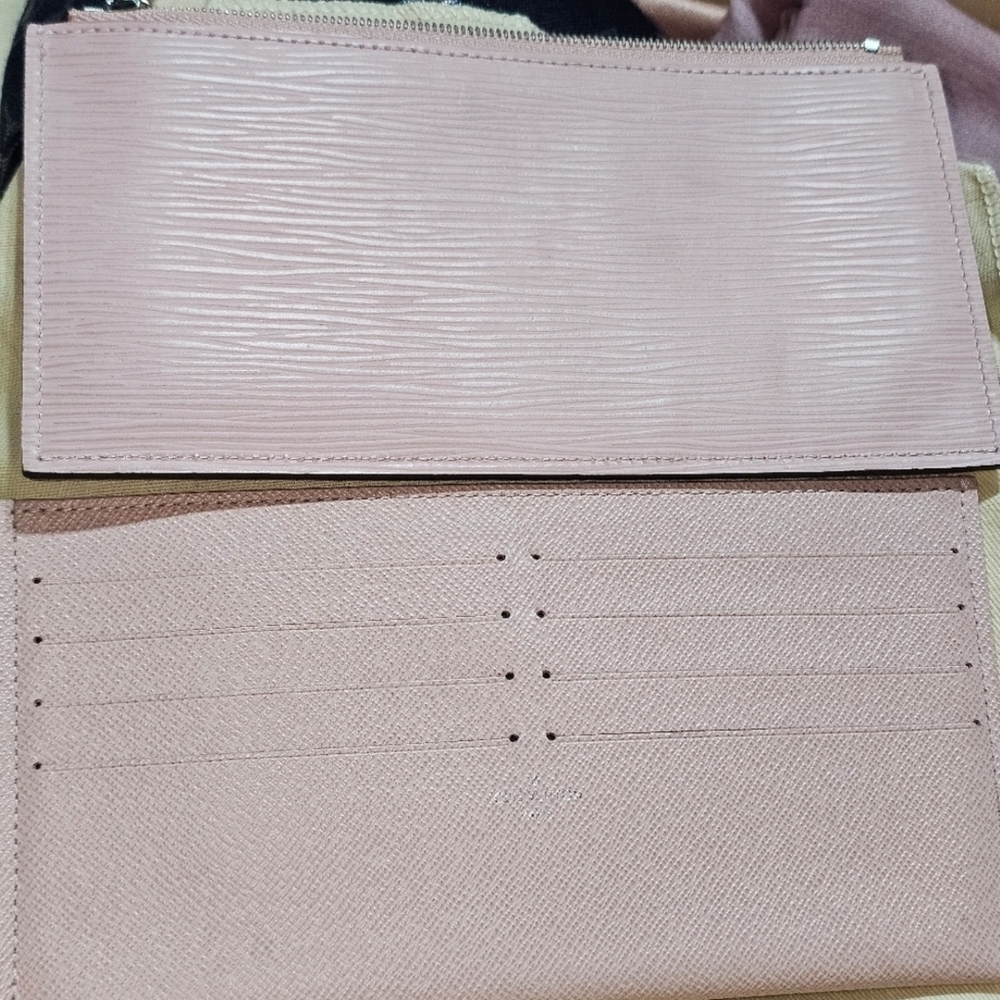 Louis Vuitton Wallet Raffle - Picture 5 of 5